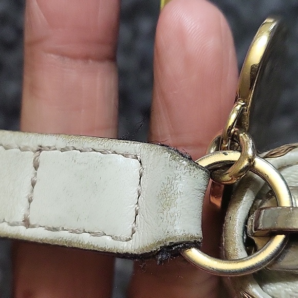 Gucci zip wallet with wristlet strap - Picture 7 of 16